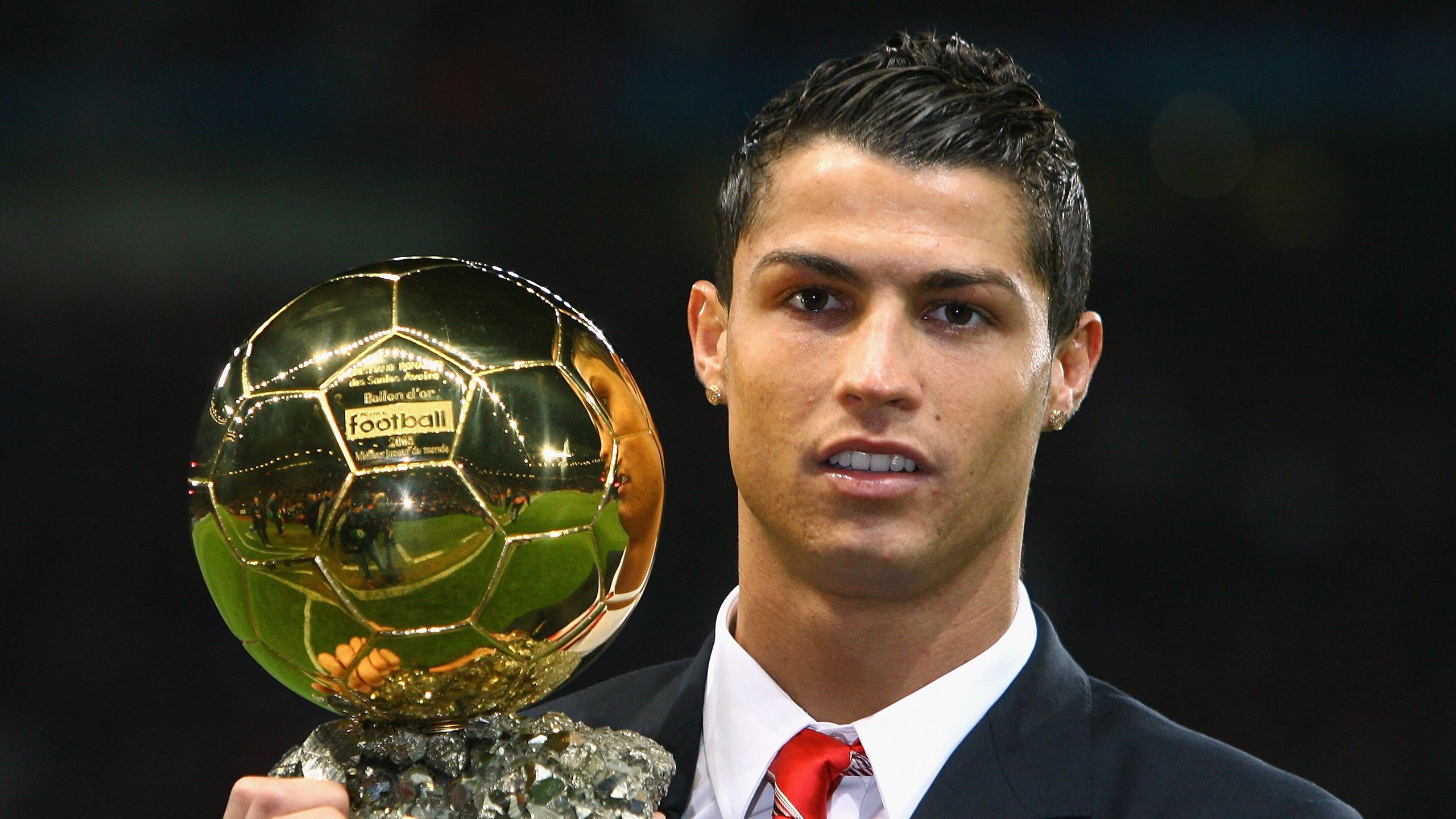 开云下载-卢卡库教科书级演绎，那不勒斯狂胜瑞典奏响战术革命序曲